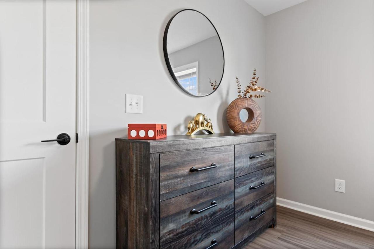 New Luxe Apt 3Br Downtown Fay Unit B Фейетвилл Экстерьер фото