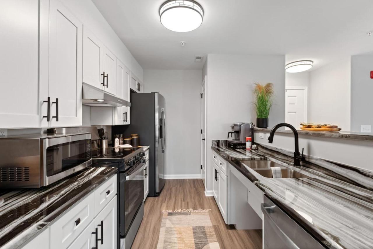 New Luxe Apt 3Br Downtown Fay Unit B Фейетвилл Экстерьер фото